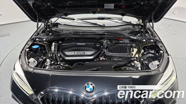 BMW 1-Series 2021 — photo 6