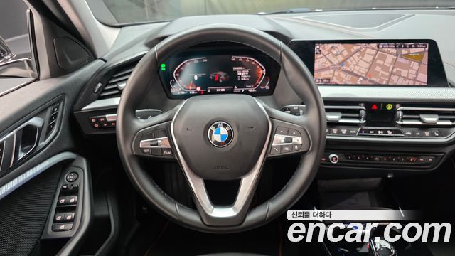 BMW 1-Series 2021 — photo 19
