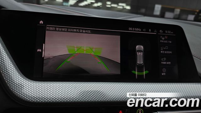 BMW 1-Series 2021 — photo 22