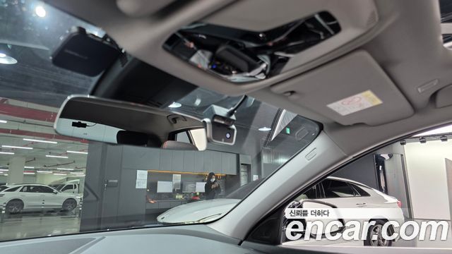 BMW 1-Series 2021 — photo 29