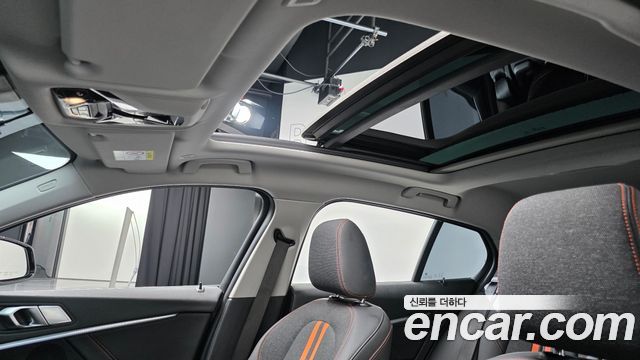 BMW 1-Series 2021 — photo 30