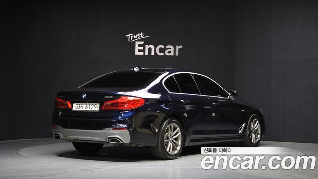 BMW 5-Series 2018 — photo 2
