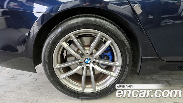 BMW 5-Series 2018 — photo 5
