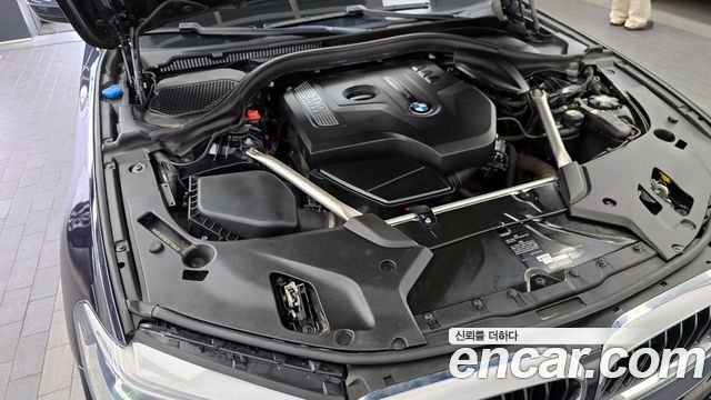 BMW 5-Series 2018 — photo 6