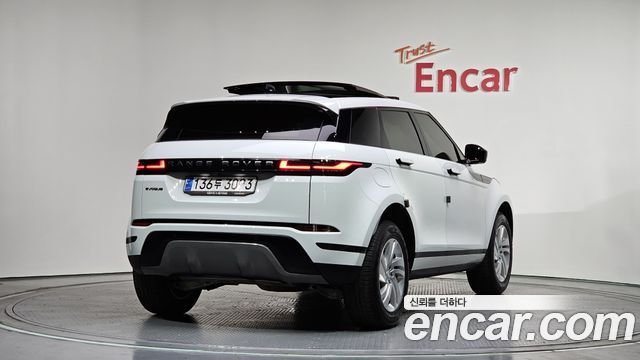 Land Rover Range Rover Evoque 2024 — photo 2