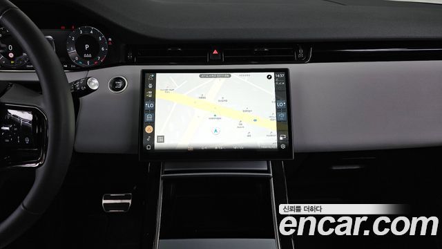Land Rover Range Rover Evoque 2024 — photo 20