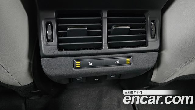 Land Rover Range Rover Evoque 2024 — photo 25