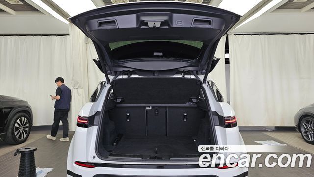 Land Rover Range Rover Evoque 2024 — photo 26