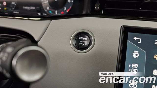 Land Rover Range Rover Evoque 2024 — photo 28