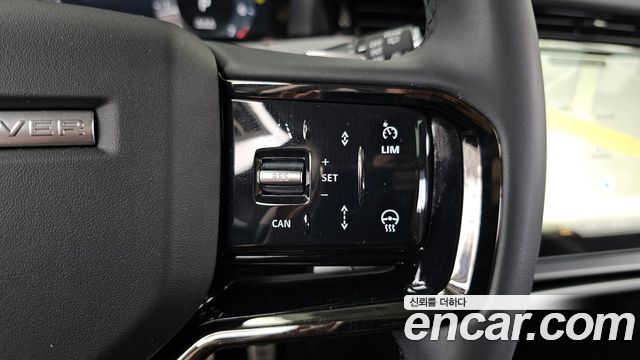Land Rover Range Rover Evoque 2024 — photo 32