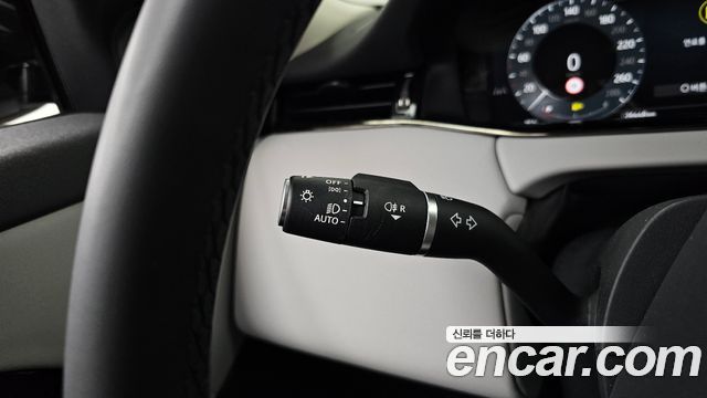 Land Rover Range Rover Evoque 2024 — photo 33
