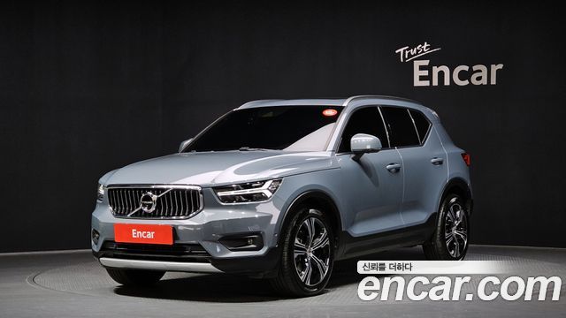 Volvo XC40 2021 — photo 1