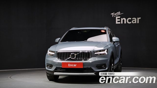 Volvo XC40 2021 — photo 3