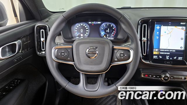 Volvo XC40 2021 — photo 19