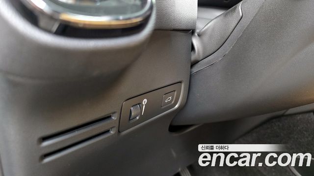 Volvo XC40 2021 — photo 27