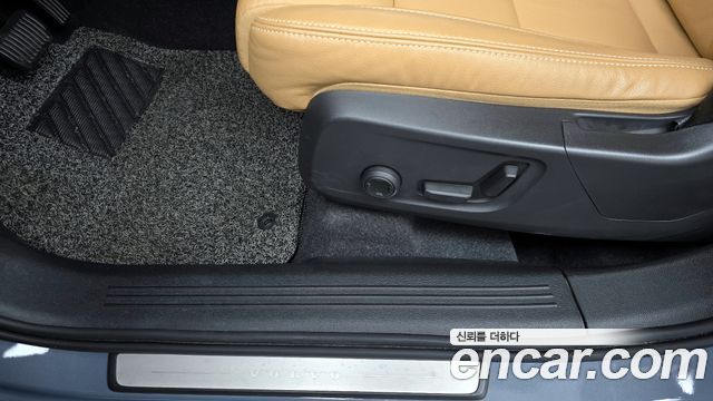 Volvo XC40 2021 — photo 30