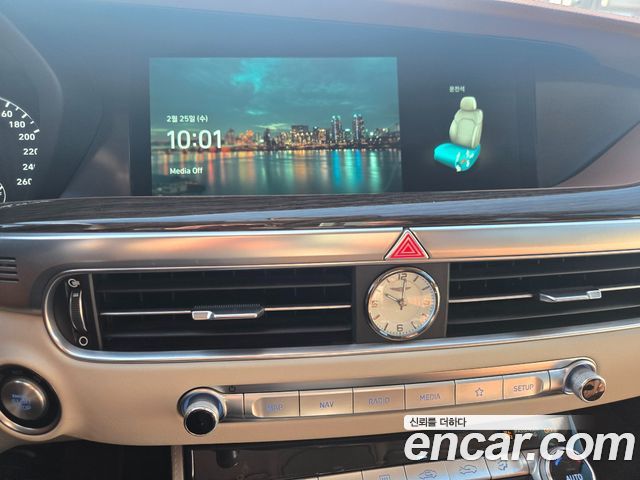 Genesis G90 2020 — photo 19