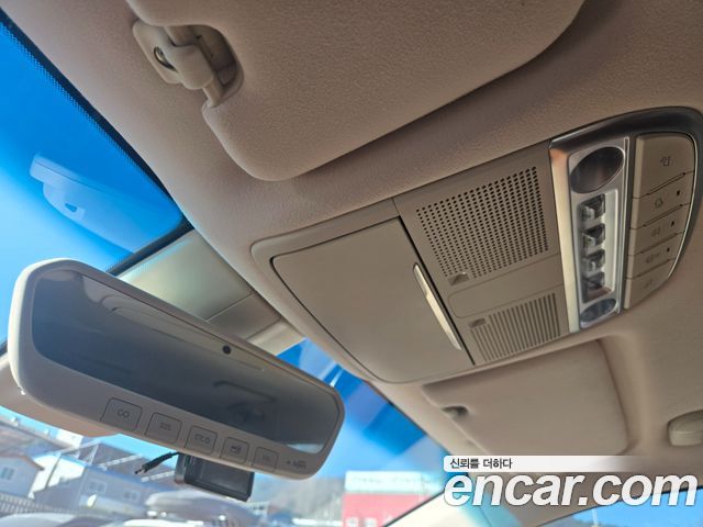 Genesis G90 2020 — photo 20