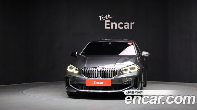 BMW 1-Series 2021 — photo 3