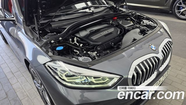 BMW 1-Series 2021 — photo 6