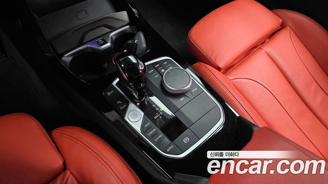 BMW 1-Series 2021 — photo 12