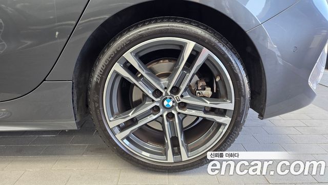BMW 1-Series 2021 — photo 7
