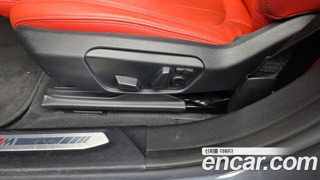 BMW 1-Series 2021 — photo 31