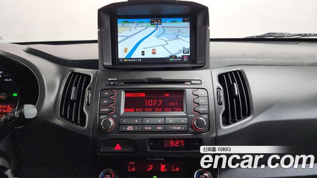 Kia Sportage 2012 — photo 14