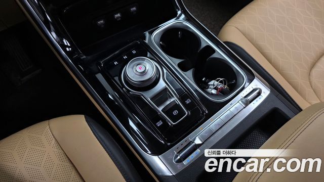 Kia Canival 2021 — photo 12