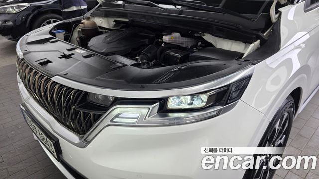 Kia Canival 2021 — photo 8