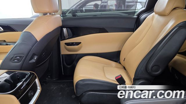 Kia Canival 2021 — photo 15
