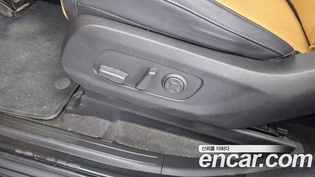 Kia Canival 2021 — photo 31