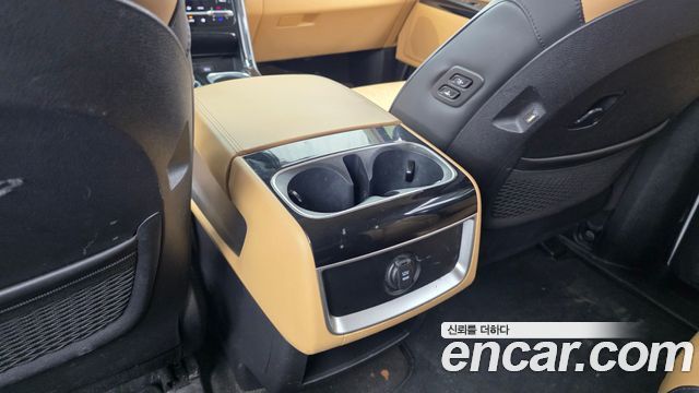 Kia Canival 2021 — photo 32