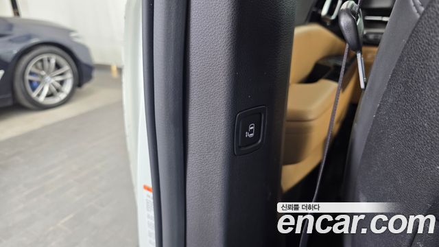 Kia Canival 2021 — photo 33