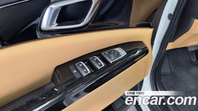 Kia Canival 2021 — photo 34