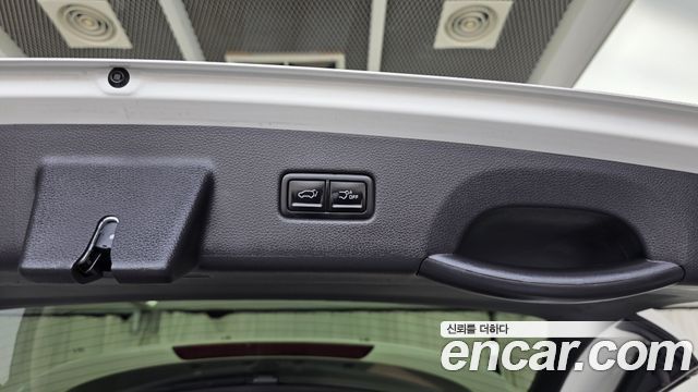 Kia Canival 2021 — photo 35