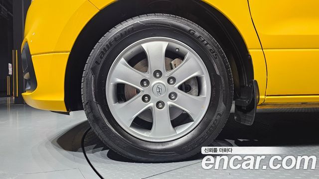 Hyundai Starex 2019 — photo 5