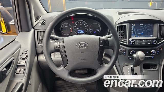 Hyundai Starex 2019 — photo 13