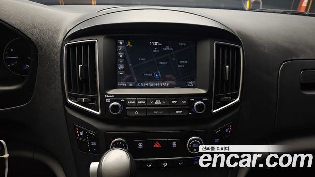 Hyundai Starex 2019 — photo 14