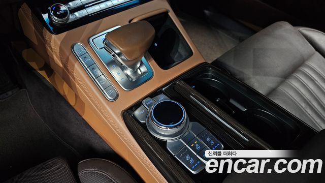 Genesis G90 2019 — photo 12