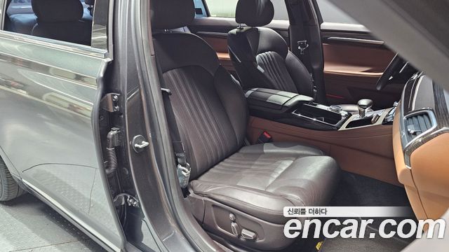 Genesis G90 2019 — photo 17