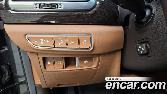 Genesis G90 2019 — photo 21
