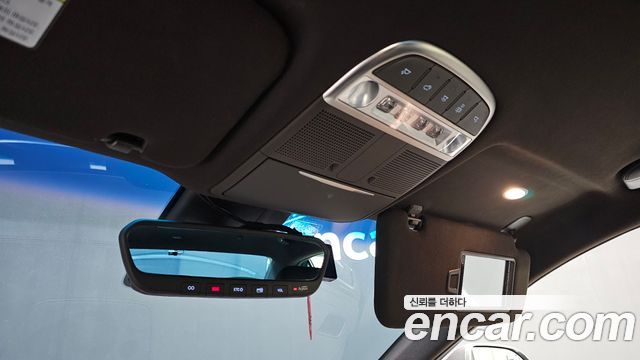 Genesis G90 2019 — photo 24