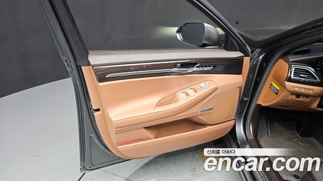 Genesis G90 2019 — photo 14