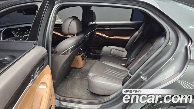 Genesis G90 2019 — photo 16