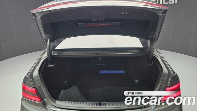 Genesis G90 2019 — photo 27
