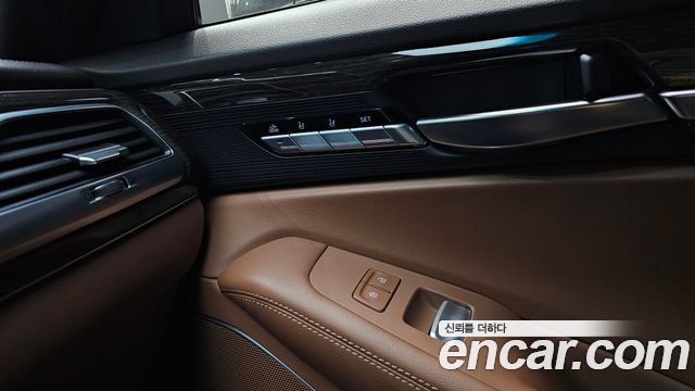 Genesis G90 2019 — photo 29