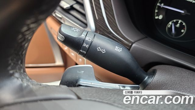 Genesis G90 2019 — photo 30