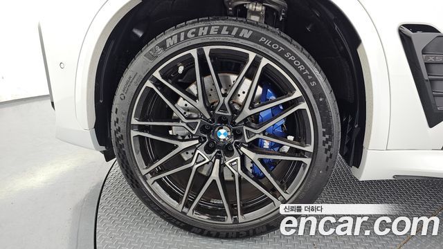 BMW X5M 2025 — photo 5