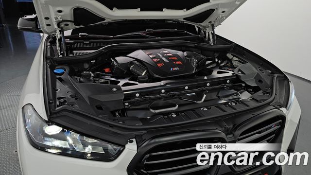 BMW X5M 2025 — photo 6